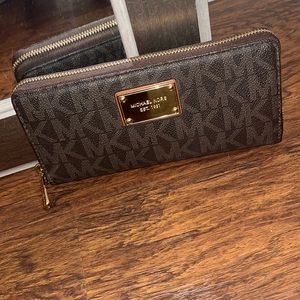 Michael Kors wallet